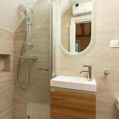 Jele - Three Bedroom In The Old Town Вилла *